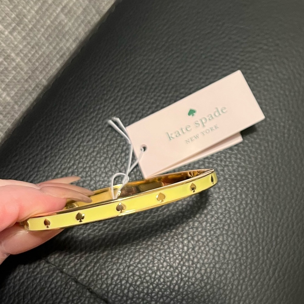 Kate Spade bracelet. NEVER WORN.